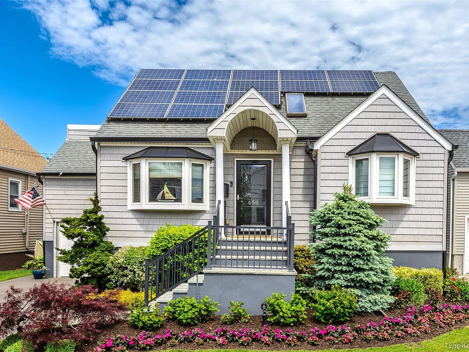 650 S 9th Street, Lindenhurst, NY 11757