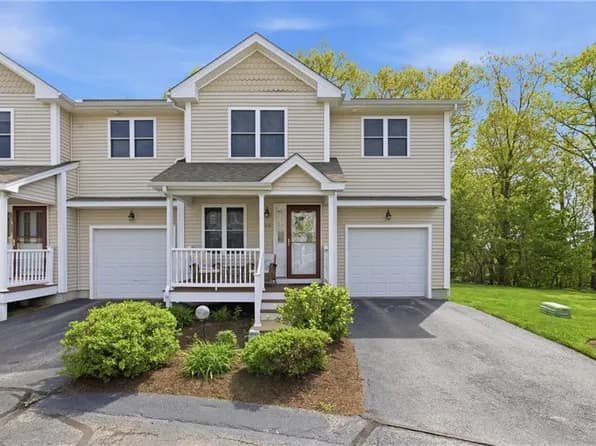 49 Silver Cup Cir, West Warwick, RI 02893