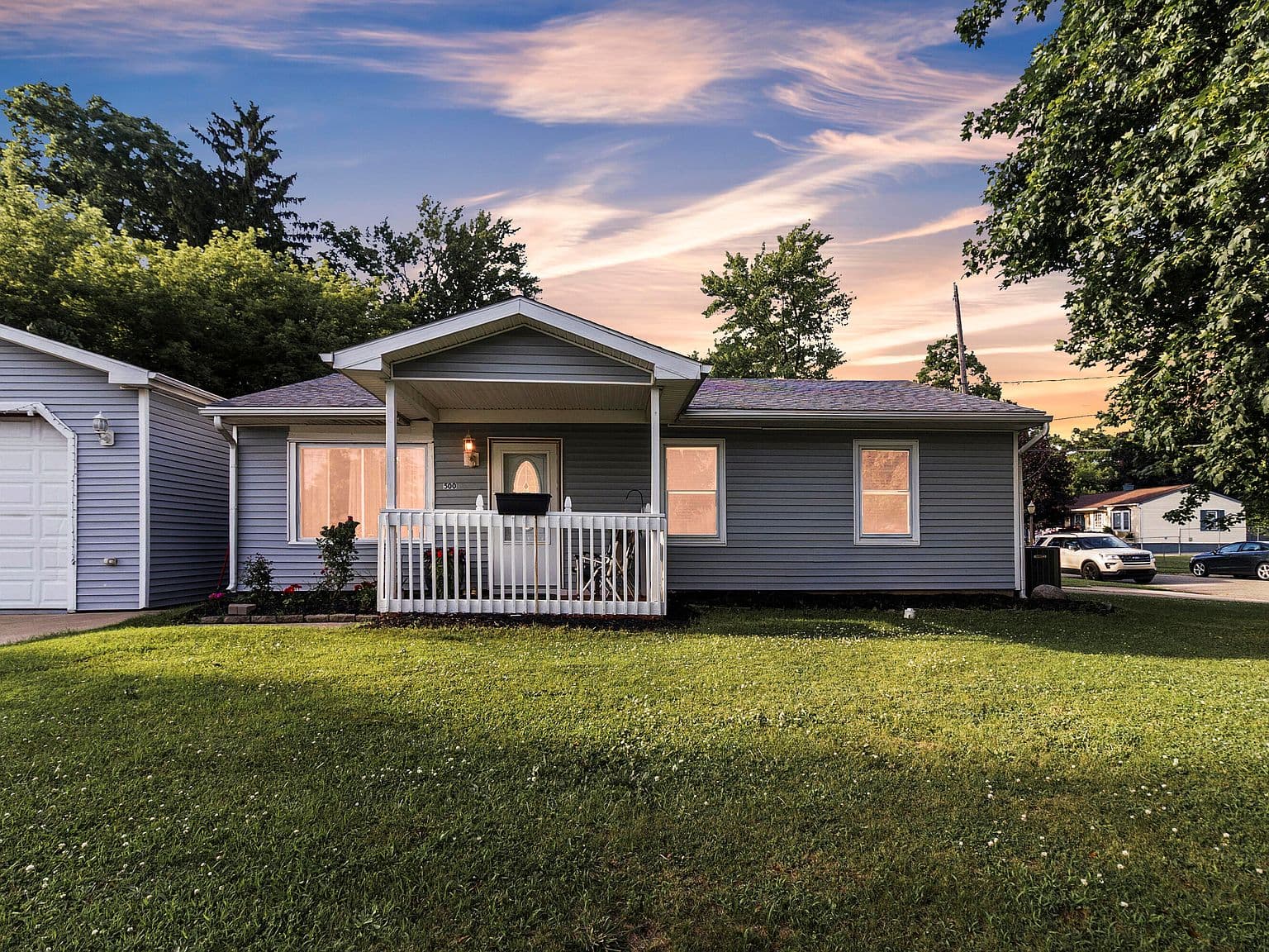 500 W Jolly Rd, Lansing, MI 48910