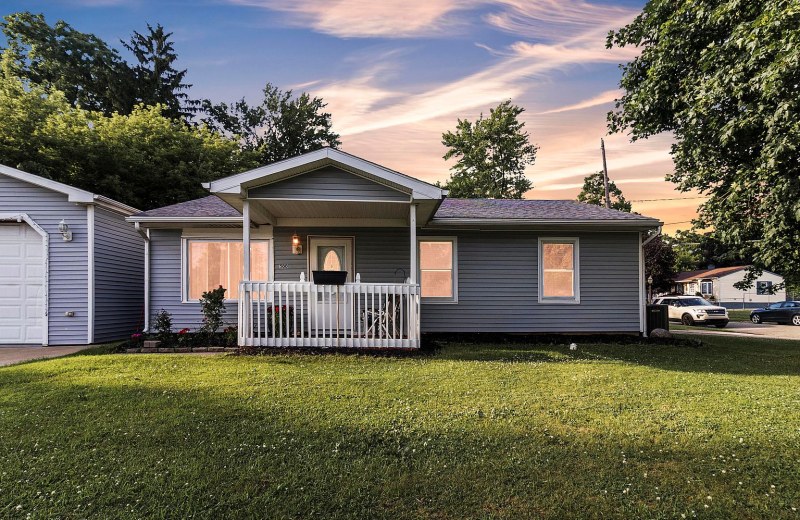 500 W Jolly Rd, Lansing, MI 48910