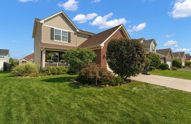 9228 Briar Ln, Saint John, IN 46373